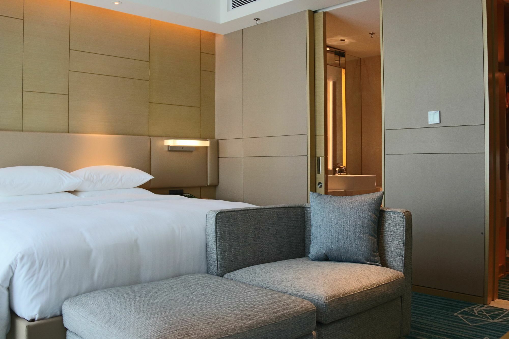 Courtyard By Marriott Shunde Longjiang, Near Furniture Fair Hotel Екстериор снимка